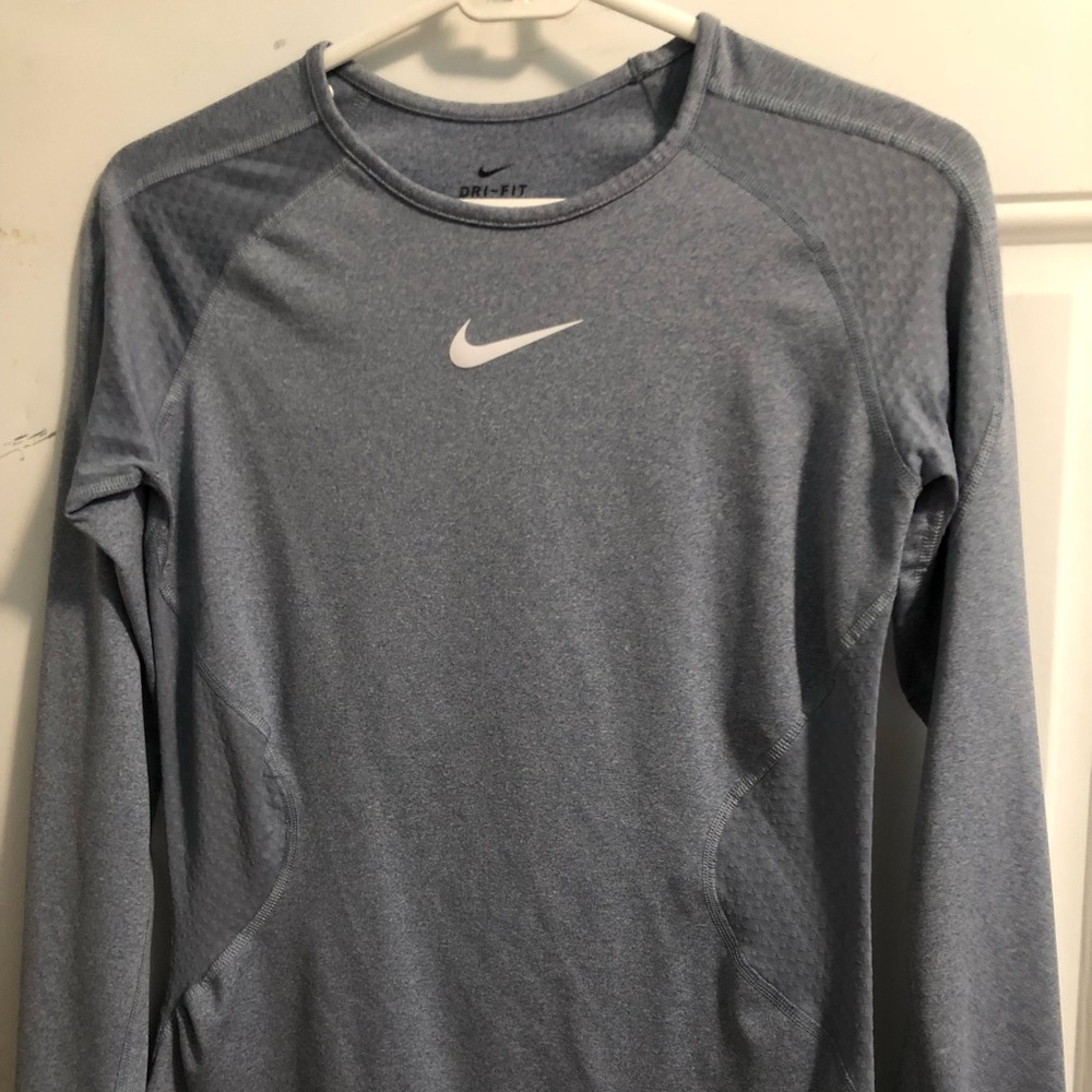 XL Girl’s Nike Dri-Fit long sleeve